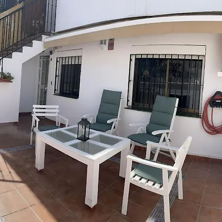 Neruka House Апартаменти Торремолінос