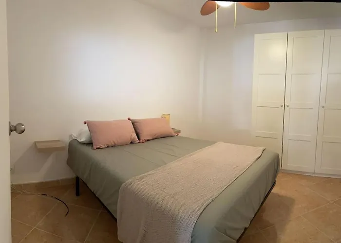 Neruka House Апартаменти *